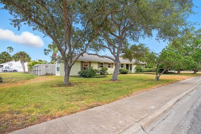 215 Mitchell St, Corpus Christi, TX 78411
