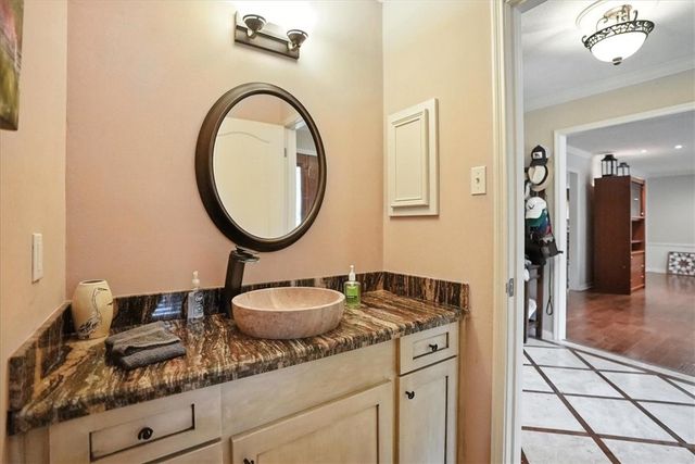 215 Mitchell St, Corpus Christi, TX 78411