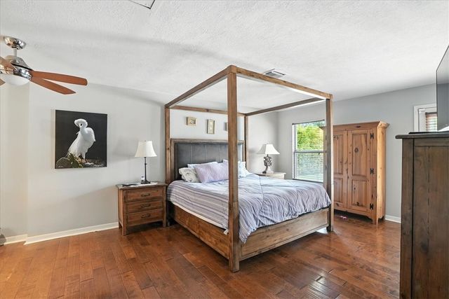 215 Mitchell St, Corpus Christi, TX 78411