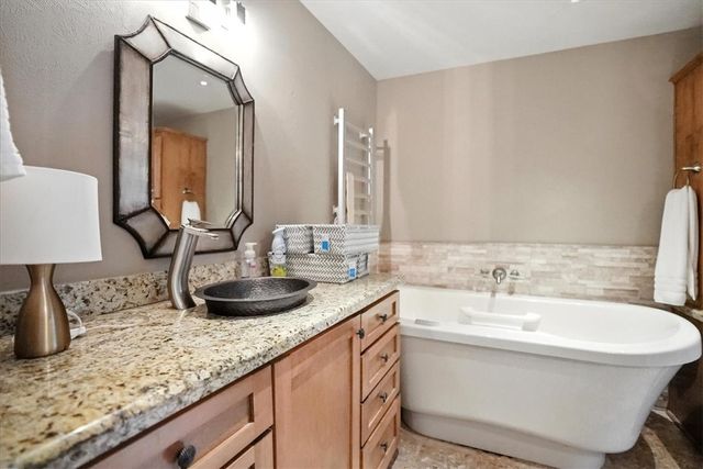 215 Mitchell St, Corpus Christi, TX 78411