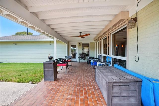 215 Mitchell St, Corpus Christi, TX 78411