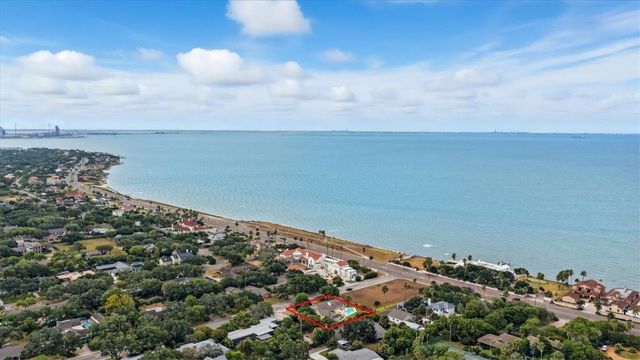 215 Mitchell St, Corpus Christi, TX 78411