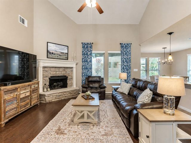 574 Southampton Lane, League City, TX 77573