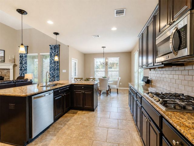 574 Southampton Lane, League City, TX 77573