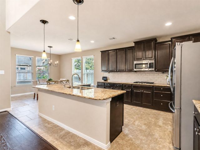574 Southampton Lane, League City, TX 77573