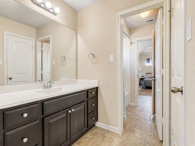 574 Southampton Lane, League City, TX 77573