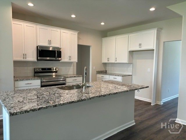 923 Highland Circle, Richmond Hill, GA 31324