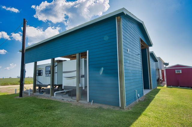 1838 Hall Avenue, Sargent, TX 77414