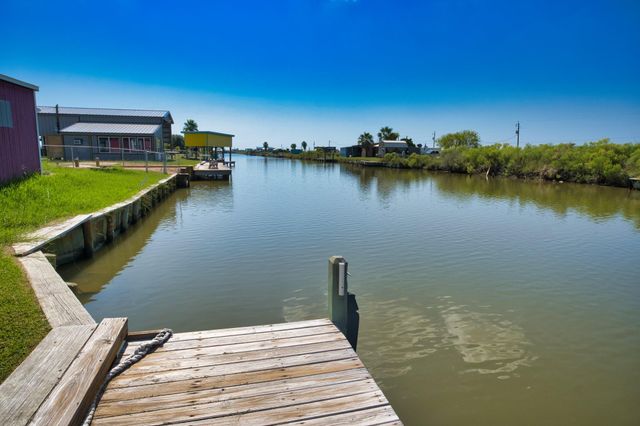 1838 Hall Avenue, Sargent, TX 77414