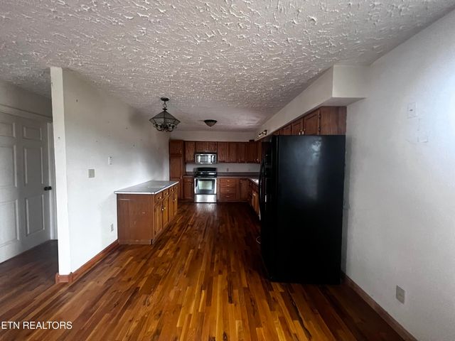 555 Oakley Allons Rd, Allons, TN 38541