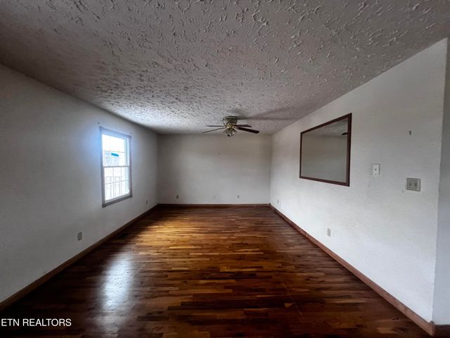 555 Oakley Allons Rd, Allons, TN 38541