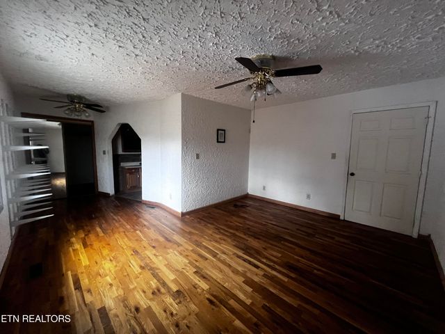 555 Oakley Allons Rd, Allons, TN 38541