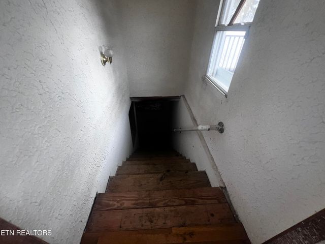 555 Oakley Allons Rd, Allons, TN 38541