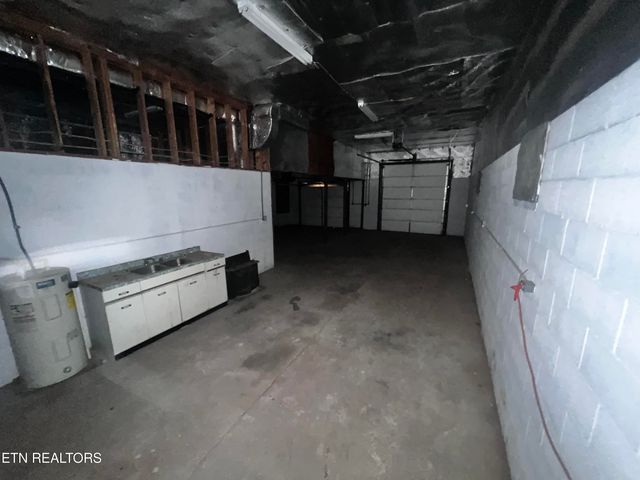 555 Oakley Allons Rd, Allons, TN 38541