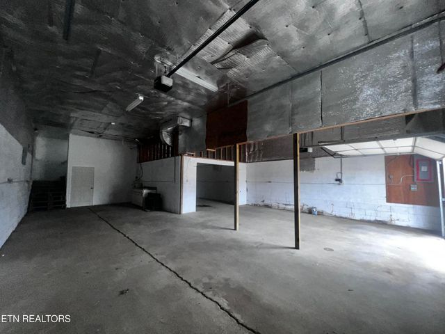 555 Oakley Allons Rd, Allons, TN 38541