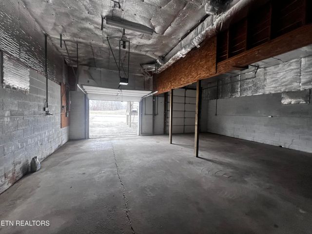 555 Oakley Allons Rd, Allons, TN 38541