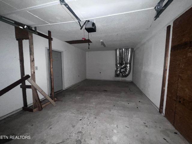 555 Oakley Allons Rd, Allons, TN 38541