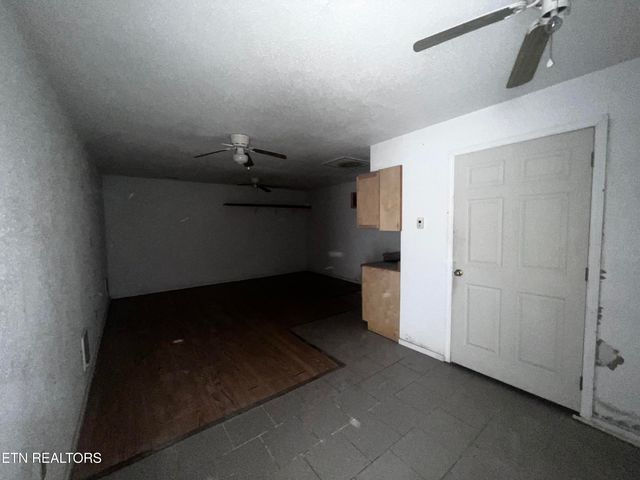 555 Oakley Allons Rd, Allons, TN 38541