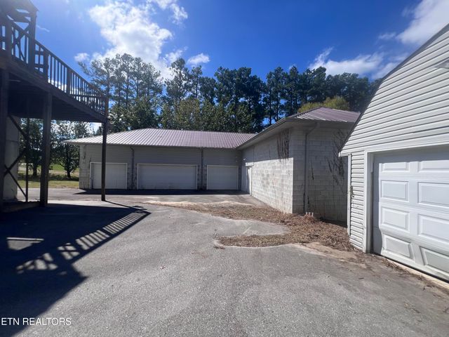 555 Oakley Allons Rd, Allons, TN 38541