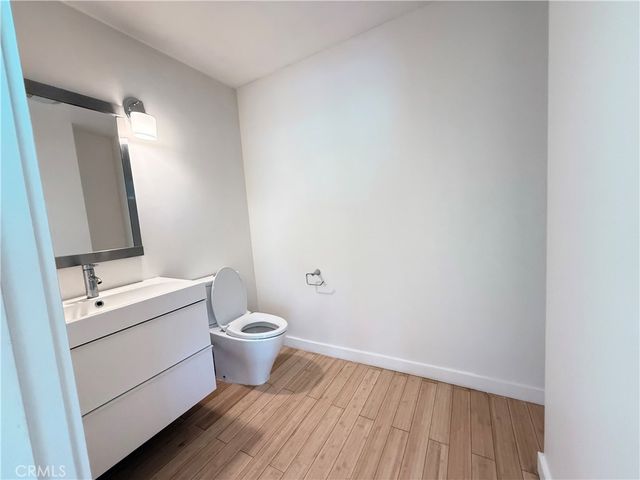 12908 Bloomfield 103, Studio City, CA 91604