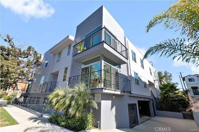 12908 Bloomfield 103, Studio City, CA 91604