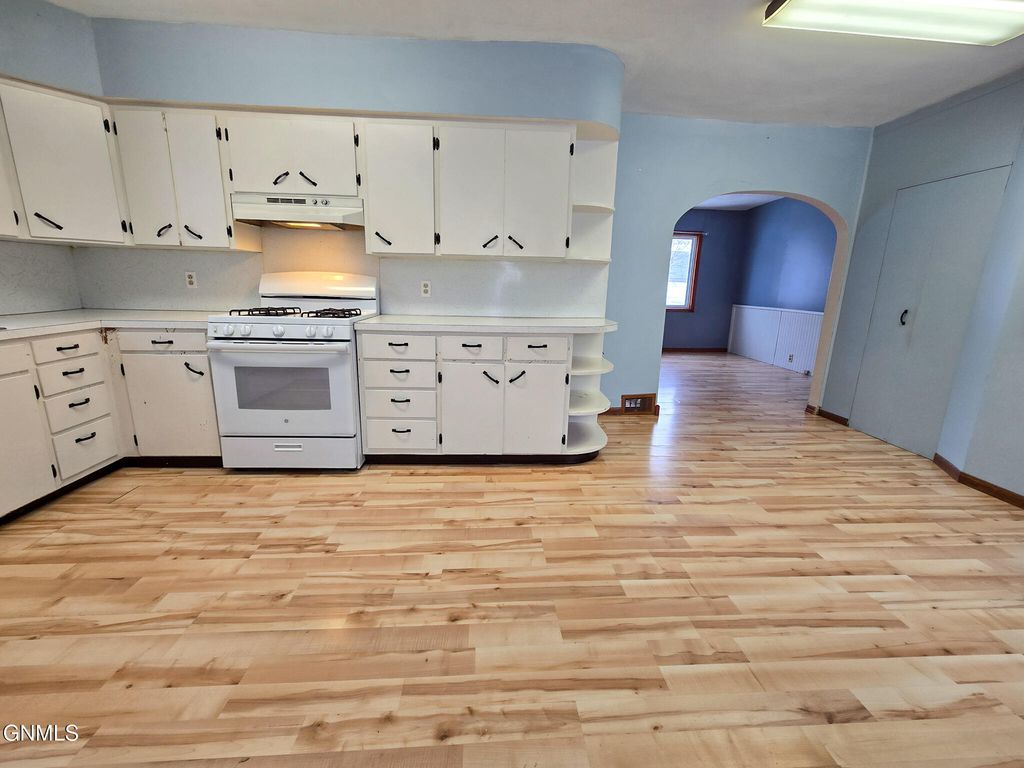 507 2nd Avenue NE, Kenmare, ND 58746 photo 12