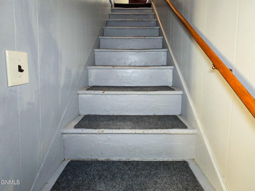 507 2nd Avenue NE, Kenmare, ND 58746 photo 14