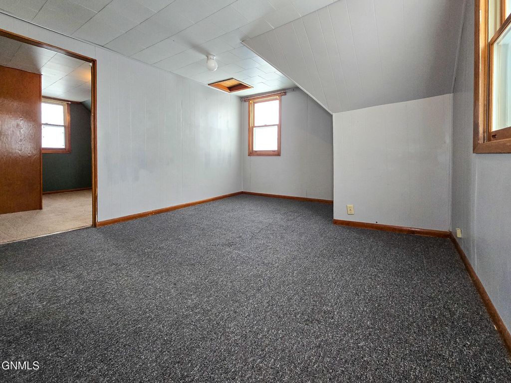 507 2nd Avenue NE, Kenmare, ND 58746 photo 15