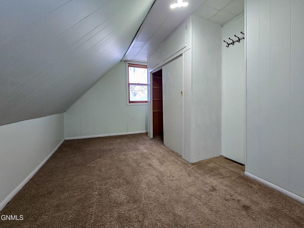 507 2nd Avenue NE, Kenmare, ND 58746 photo 17