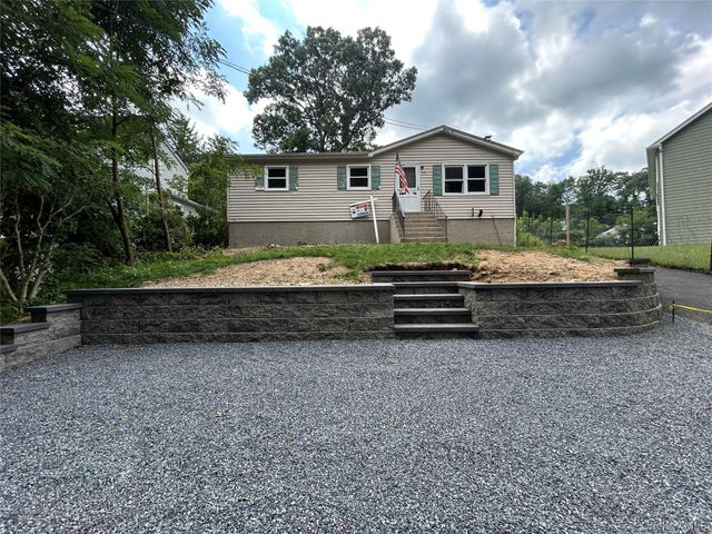 142 New York Avenue, Sound Beach, NY 11789