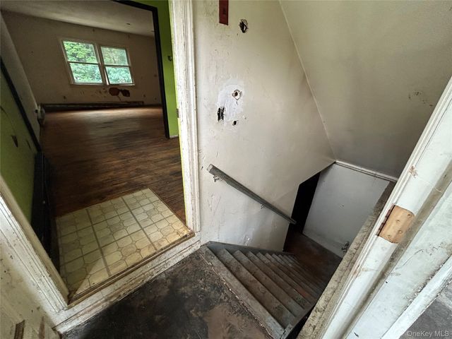 142 New York Avenue, Sound Beach, NY 11789