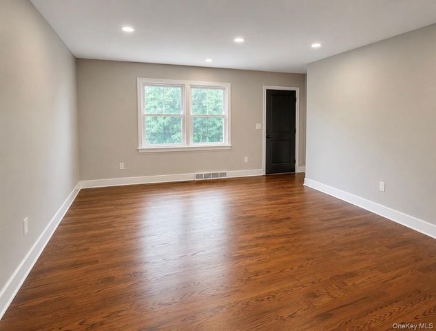 142 New York Avenue, Sound Beach, NY 11789
