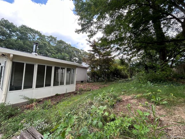 142 New York Avenue, Sound Beach, NY 11789