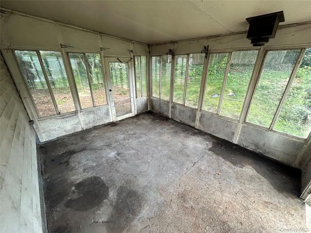 142 New York Avenue, Sound Beach, NY 11789