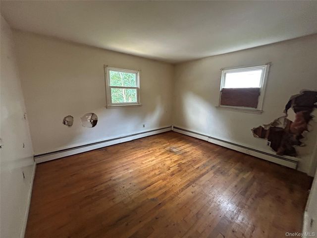 142 New York Avenue, Sound Beach, NY 11789