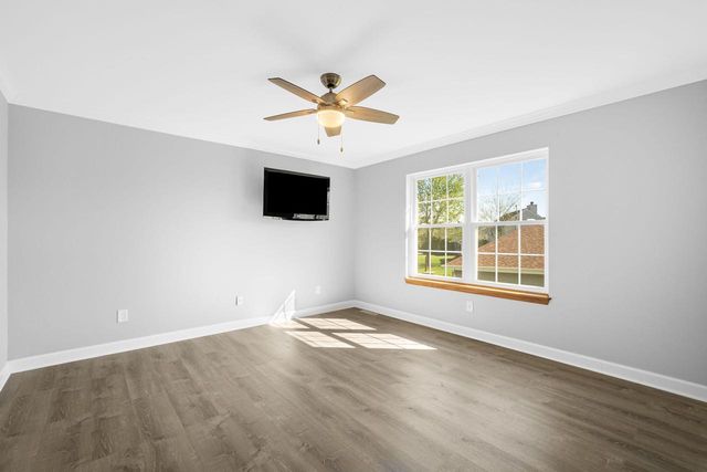 W143N9776 Ridgewood LANE, Germantown, WI 53022