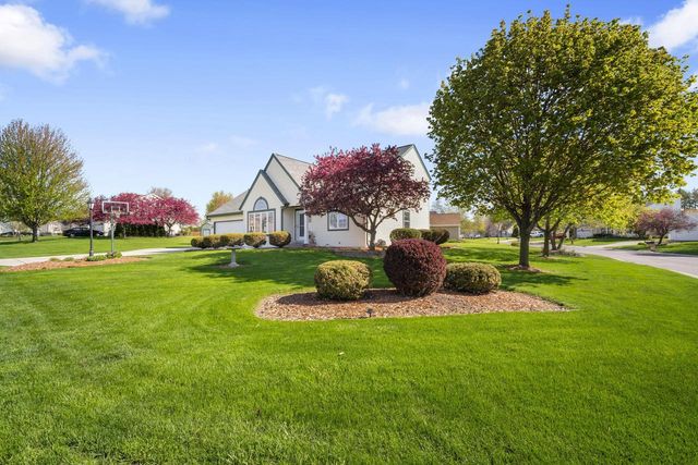 W143N9776 Ridgewood LANE, Germantown, WI 53022