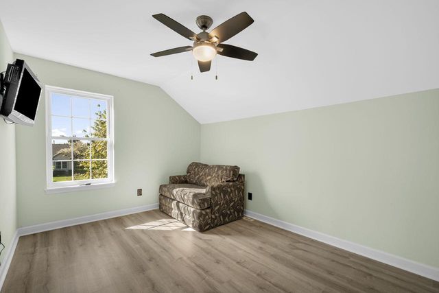 W143N9776 Ridgewood LANE, Germantown, WI 53022