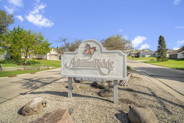 W143N9776 Ridgewood LANE, Germantown, WI 53022