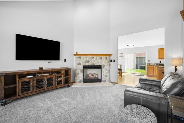 W143N9776 Ridgewood LANE, Germantown, WI 53022