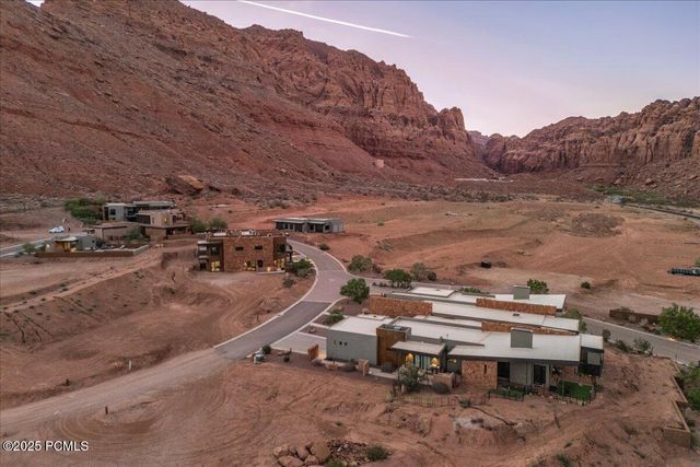 705 N Sanctuary Place, Ivins, UT 84738