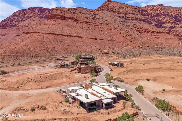 705 N Sanctuary Place, Ivins, UT 84738