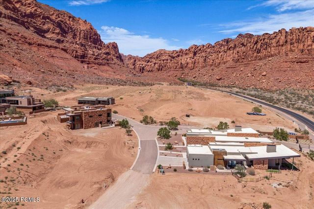 705 N Sanctuary Place, Ivins, UT 84738