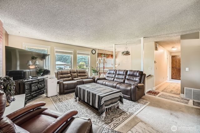 30215 54th Avenue S, Auburn, WA 98001