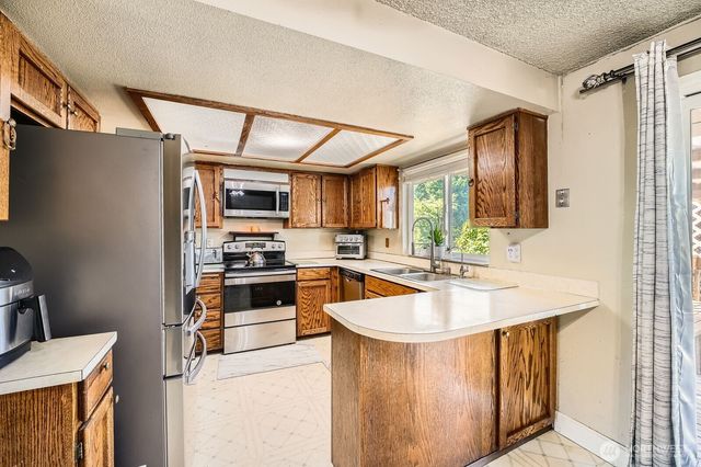30215 54th Avenue S, Auburn, WA 98001