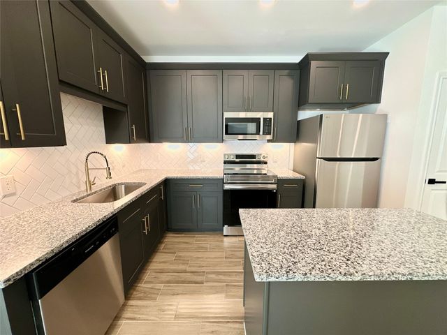 11561 Persimmon Street, Willis, TX 77318