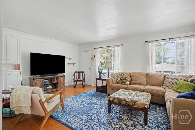 138 W 51st Street, Savannah, GA 31405