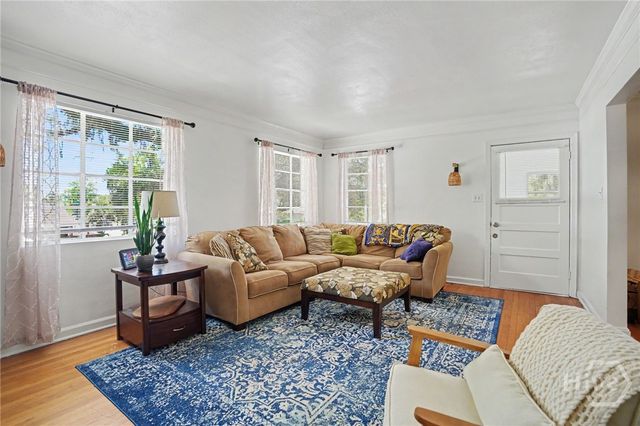 138 W 51st Street, Savannah, GA 31405