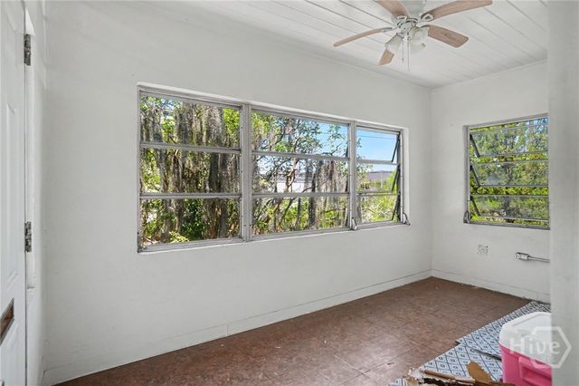 138 W 51st Street, Savannah, GA 31405