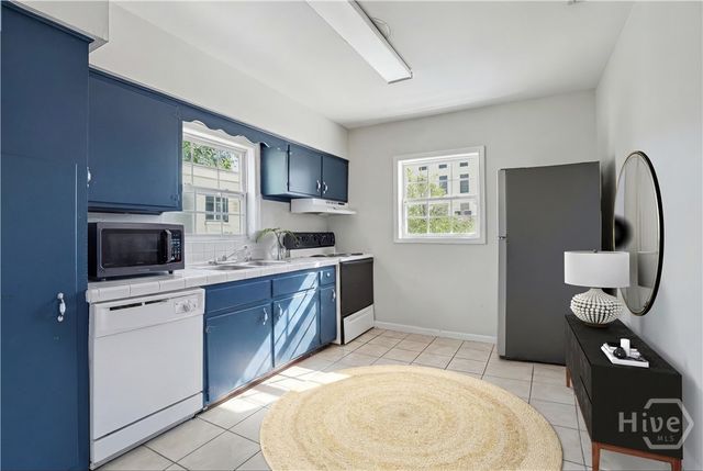 138 W 51st Street, Savannah, GA 31405